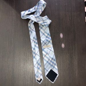 Burberry  authentic tie great condition no stain